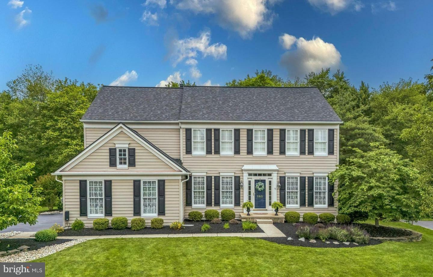 Property Photo: 262 Running Water Court PA 19002