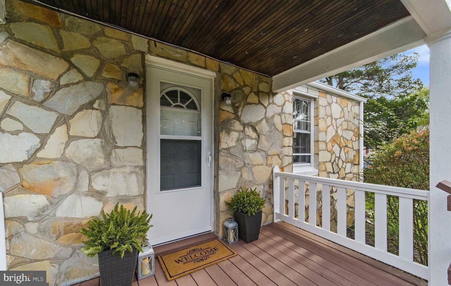 Property Photo: 12002 Fitzgerald Way VA 20136