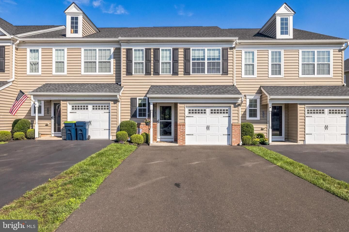 Property Photo: 315 W Hamlin Avenue PA 18969