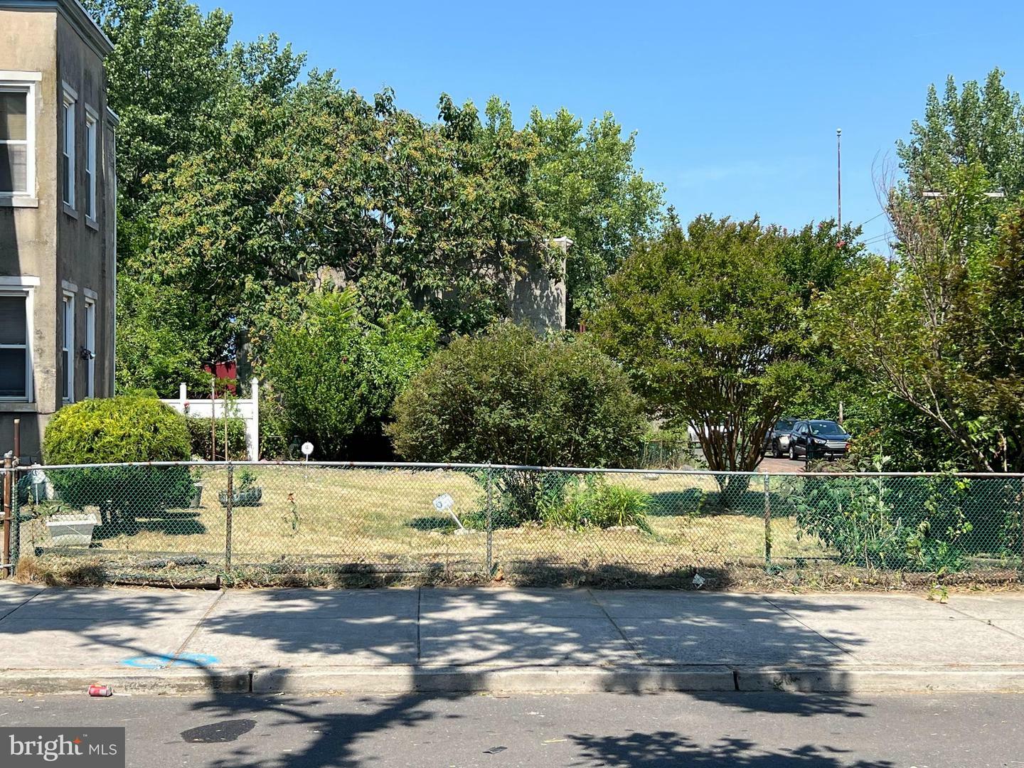 Property Photo: 1011 N 6th Street NJ 08102