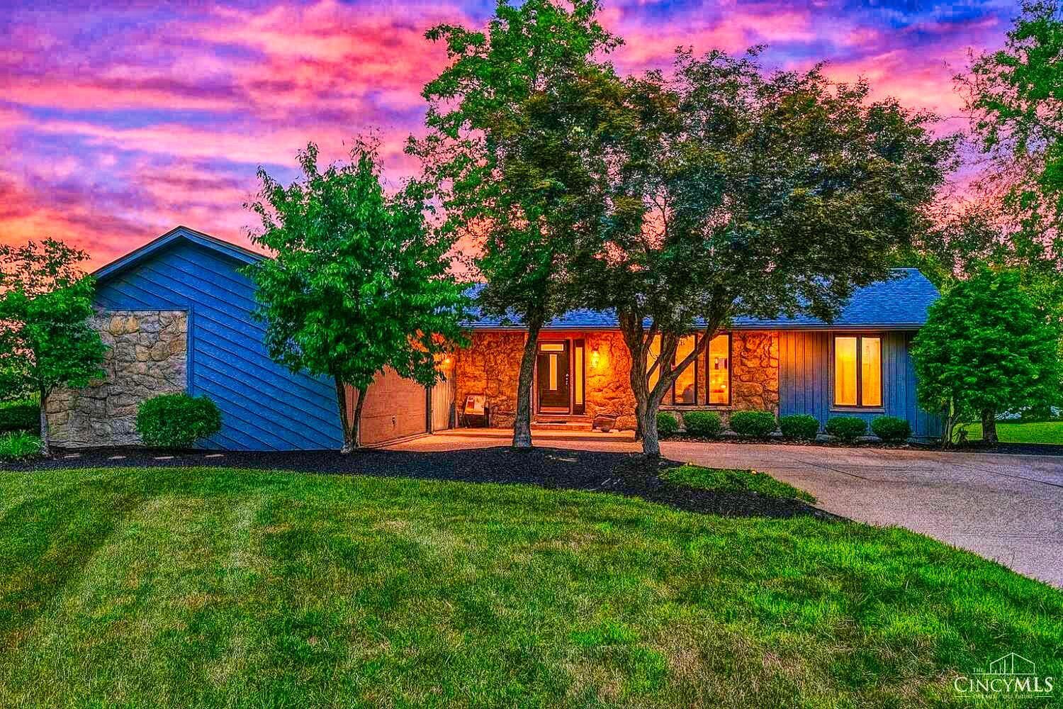 Property Photo:  5648 Eagle Nest Court  OH 45069 
