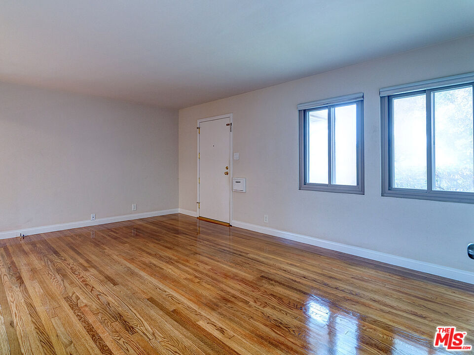 Property Photo: 8716 Bleriot Ave CA 90045