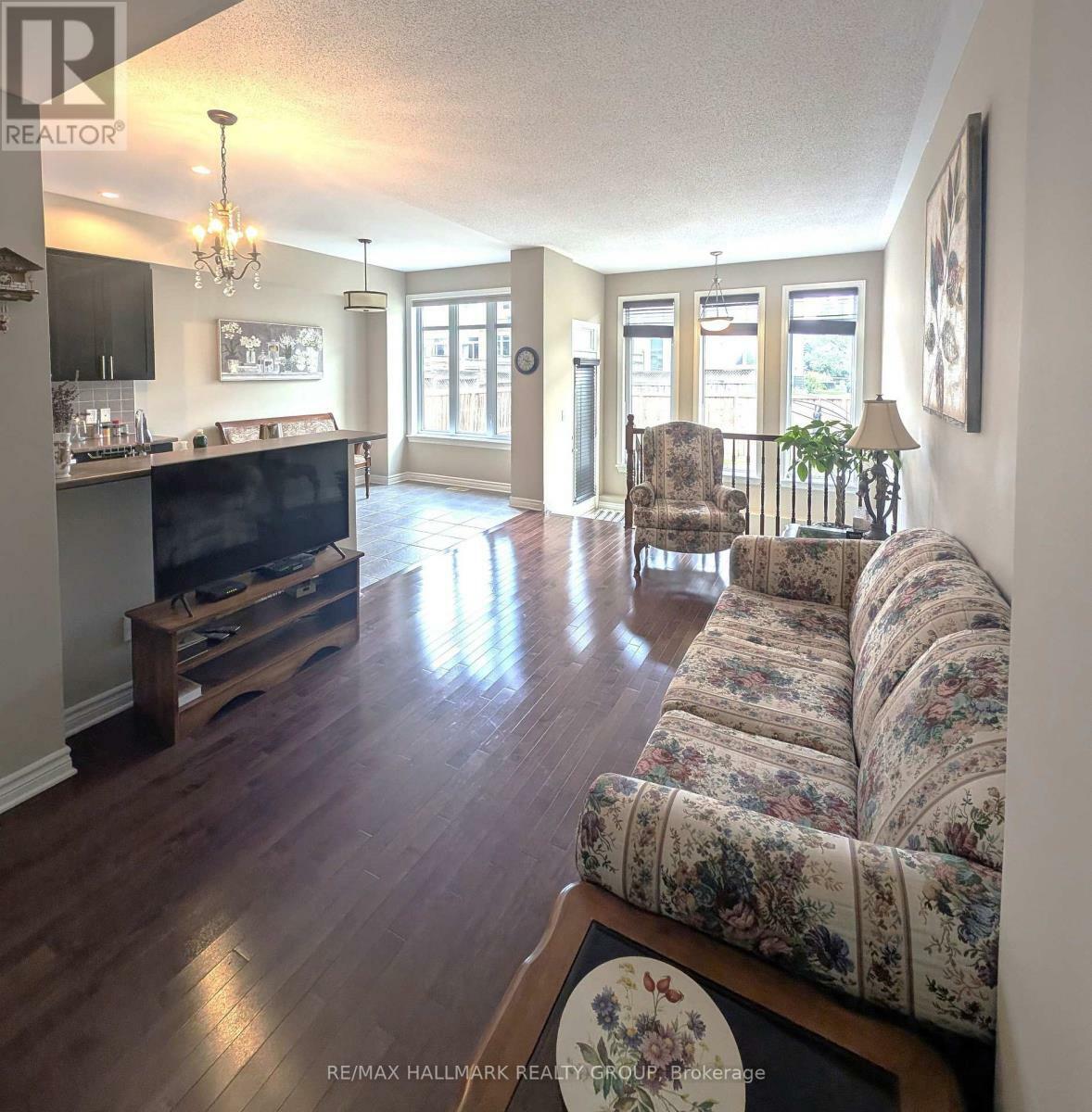 Property Photo: 12 Madelon Drive ON K2J 5C8