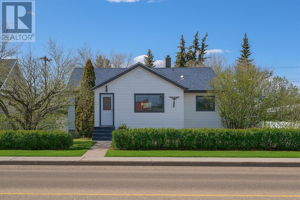 Property Photo: 4936 49 Street AB T0B 1V0