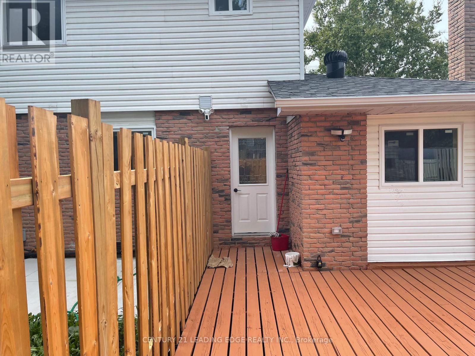 Property Photo: 314 Grove Street East Lower ON L4M 5J3