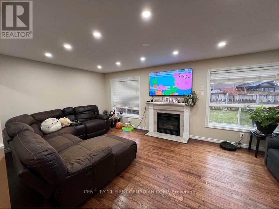 Photo de la propriété: 2317 Yellowbirch Way ON N6G 0L2