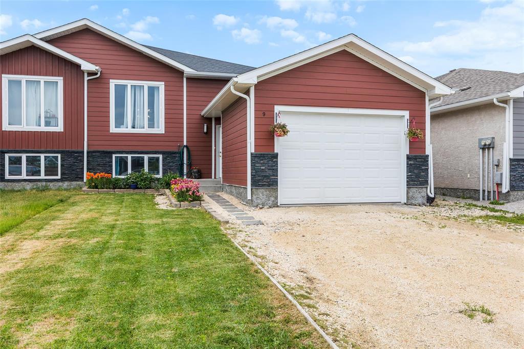 9 Crescentwood Drive  Steinbach MB R5G 2P9 photo