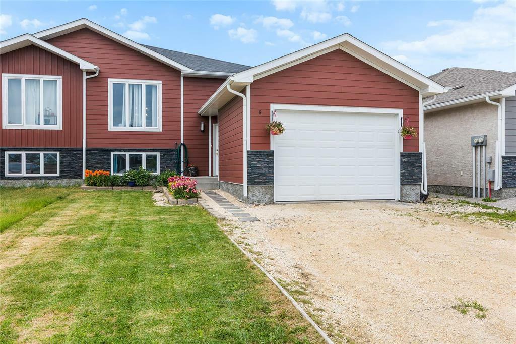Property Photo: 9 Crescentwood Drive MB R5G 2P9