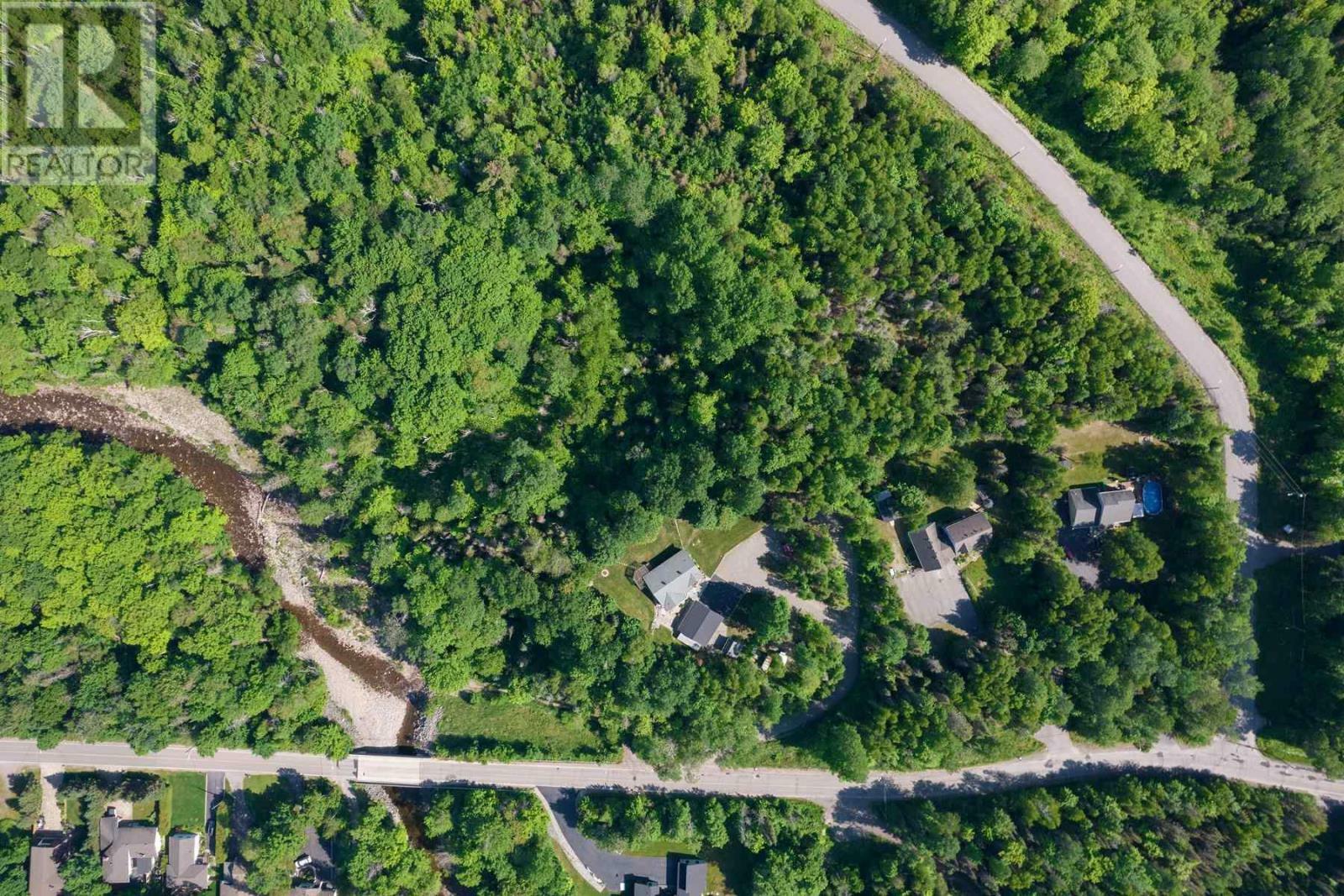 Property Photo: 910 Fourth Lin E ON P6A 6J8
