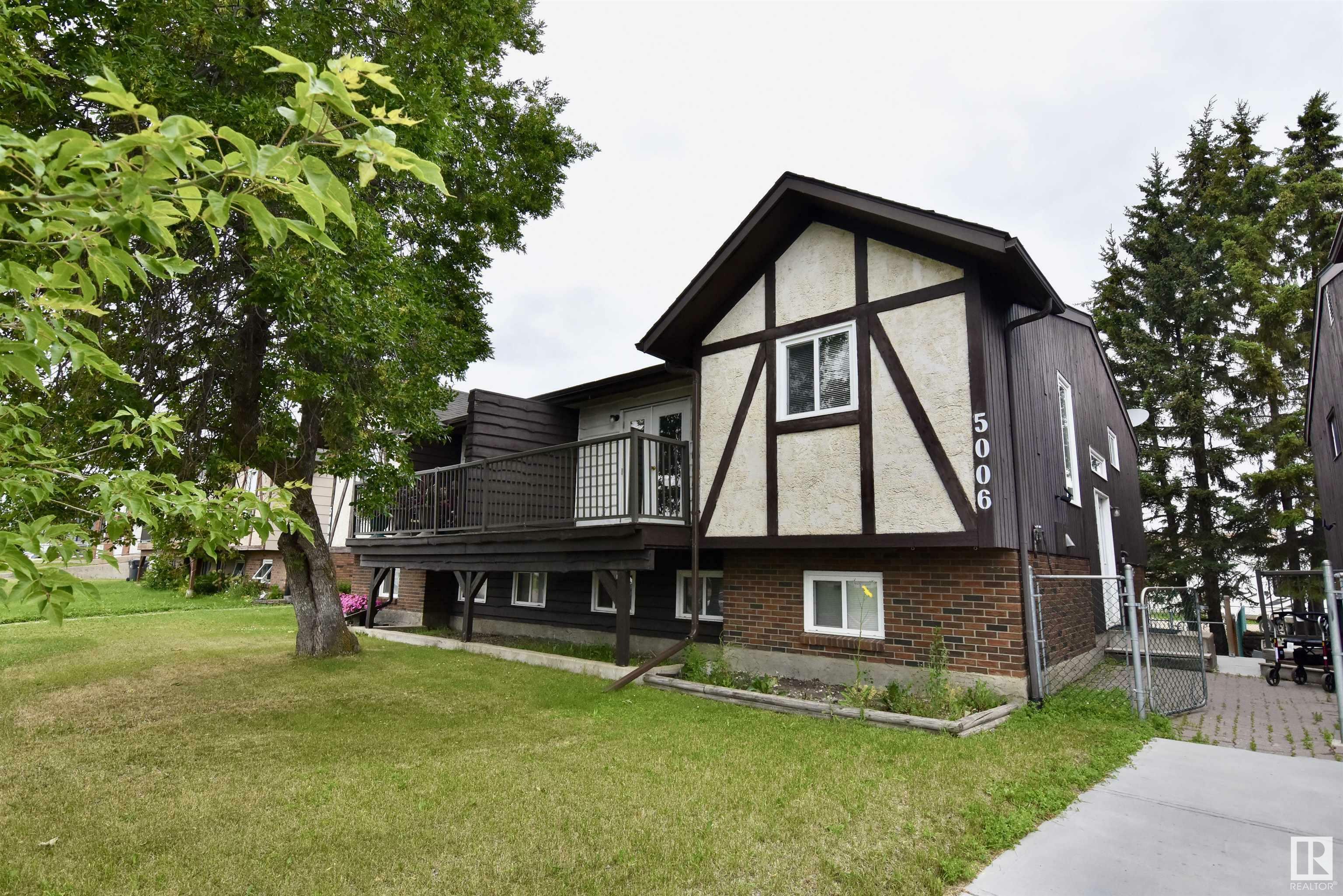 Property Photo:  5006/5008 54 Avenue  AB T0A 3A1 