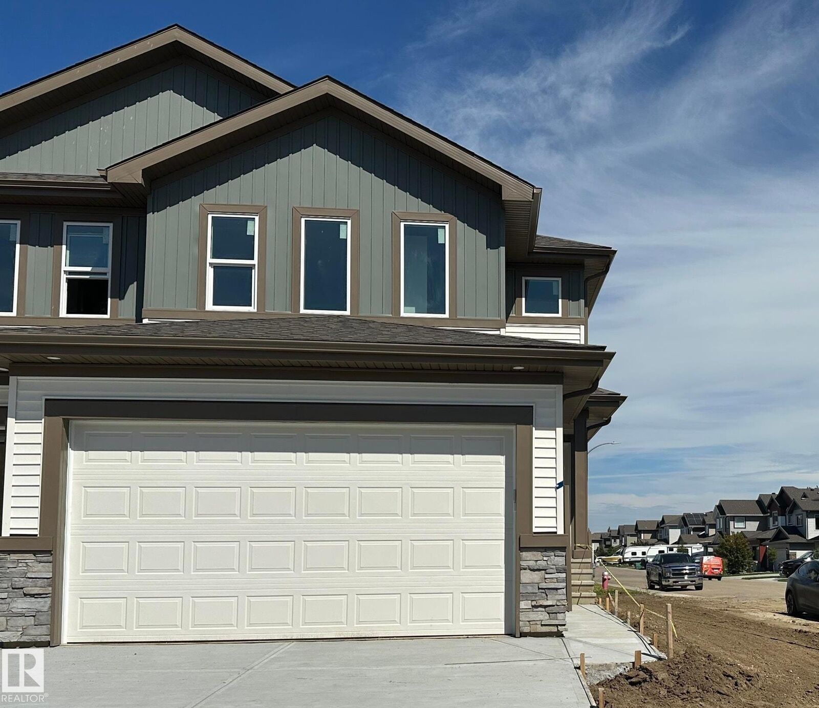 Property Photo: 1140 South Creek Wynd AB T7Z 0J9