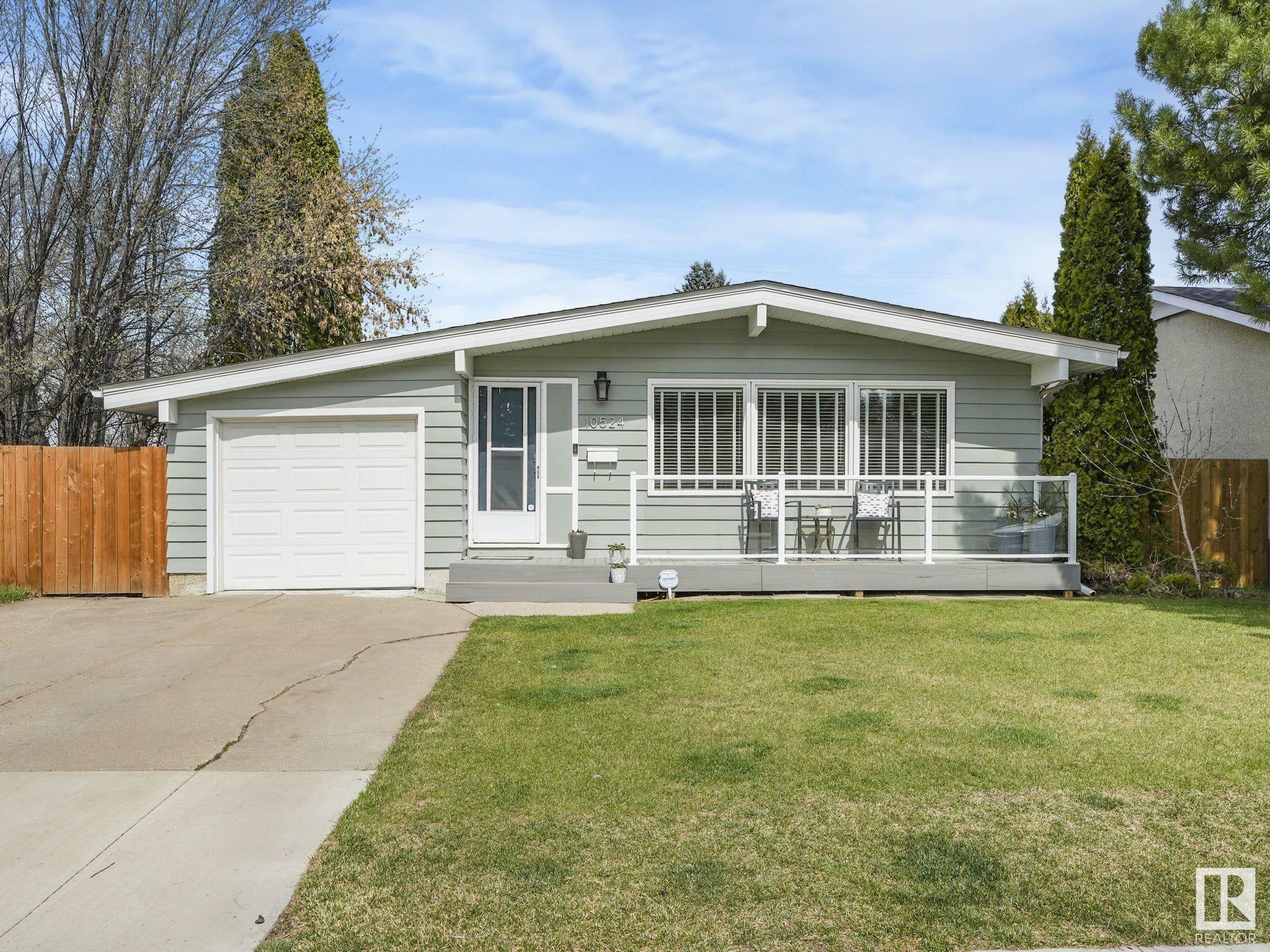 10524 55 Avenue NW  Edmonton AB T6H 0W9 photo