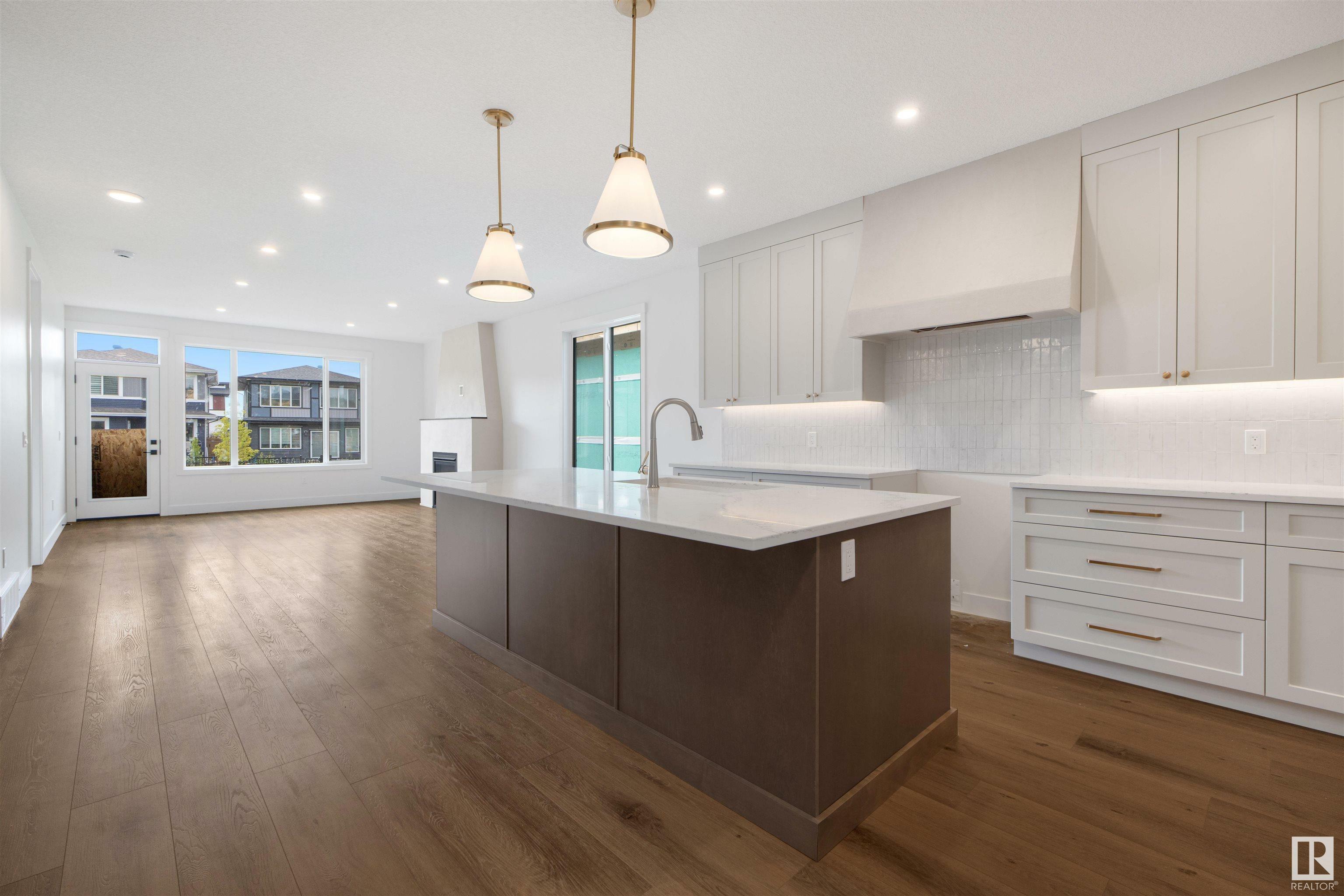 Property Photo: 7 Sydwyck Circle AB T7X 0A0