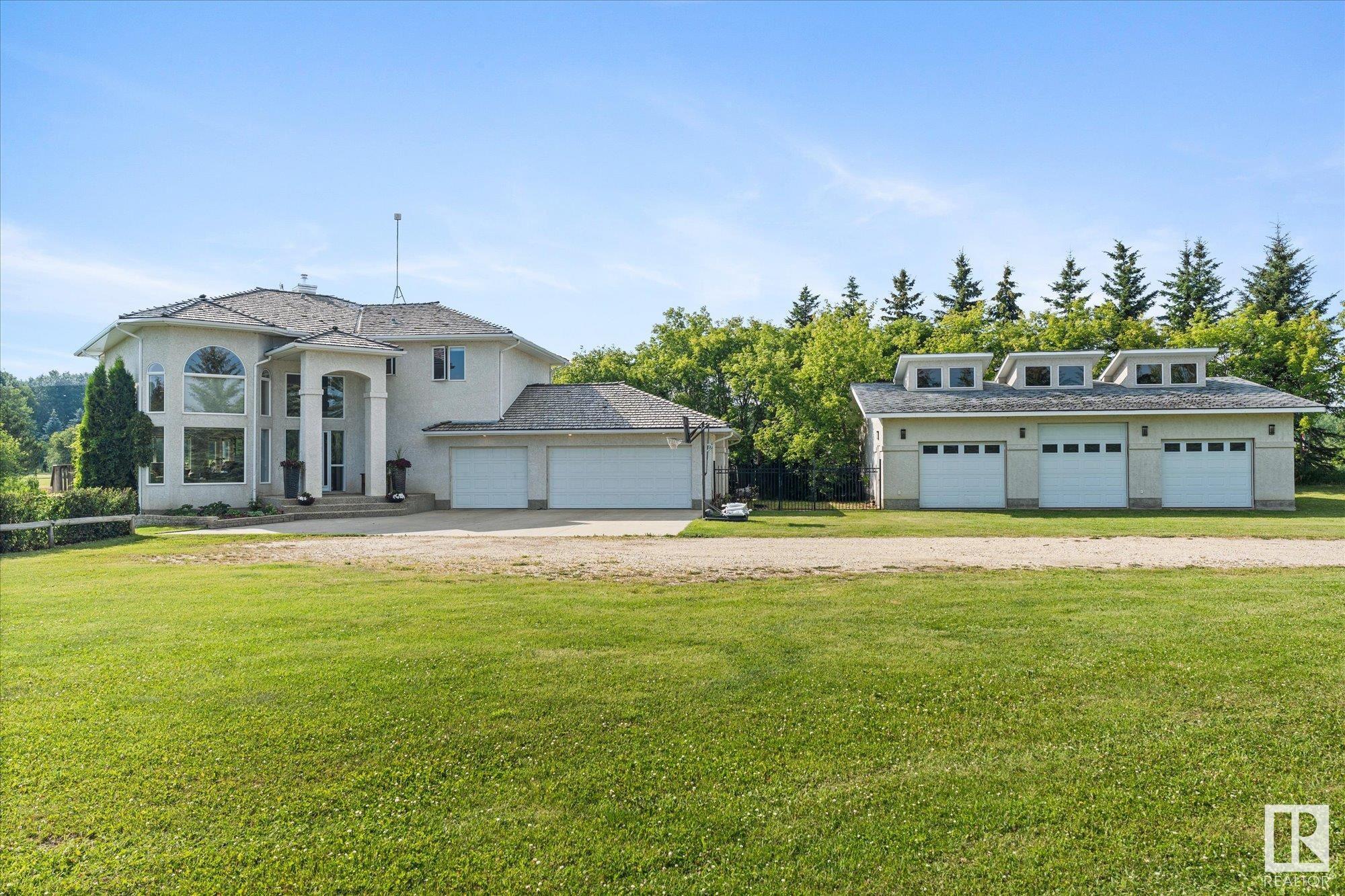 Property Photo: 26 53503 RR 274 AB T7X 3R9