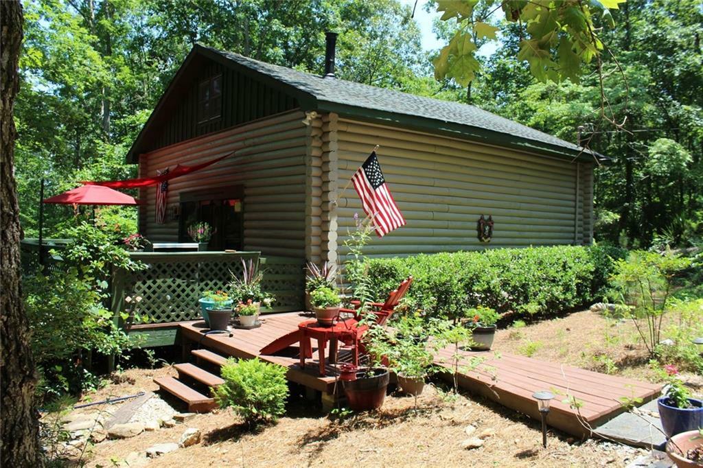 Property Photo: 115 Kagan Circle GA 30185