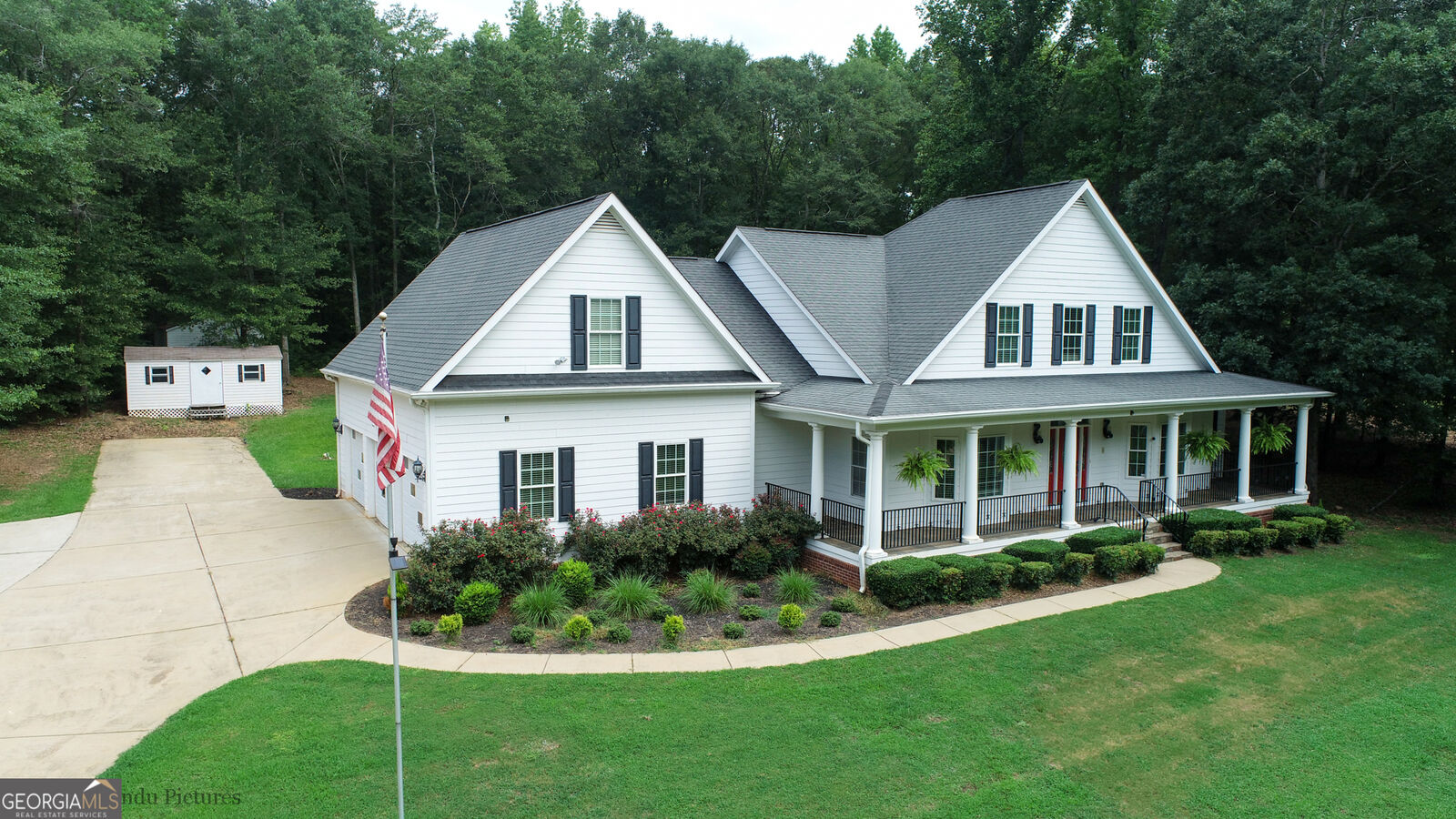 Property Photo: 118 Mount Vernon Way GA 30683