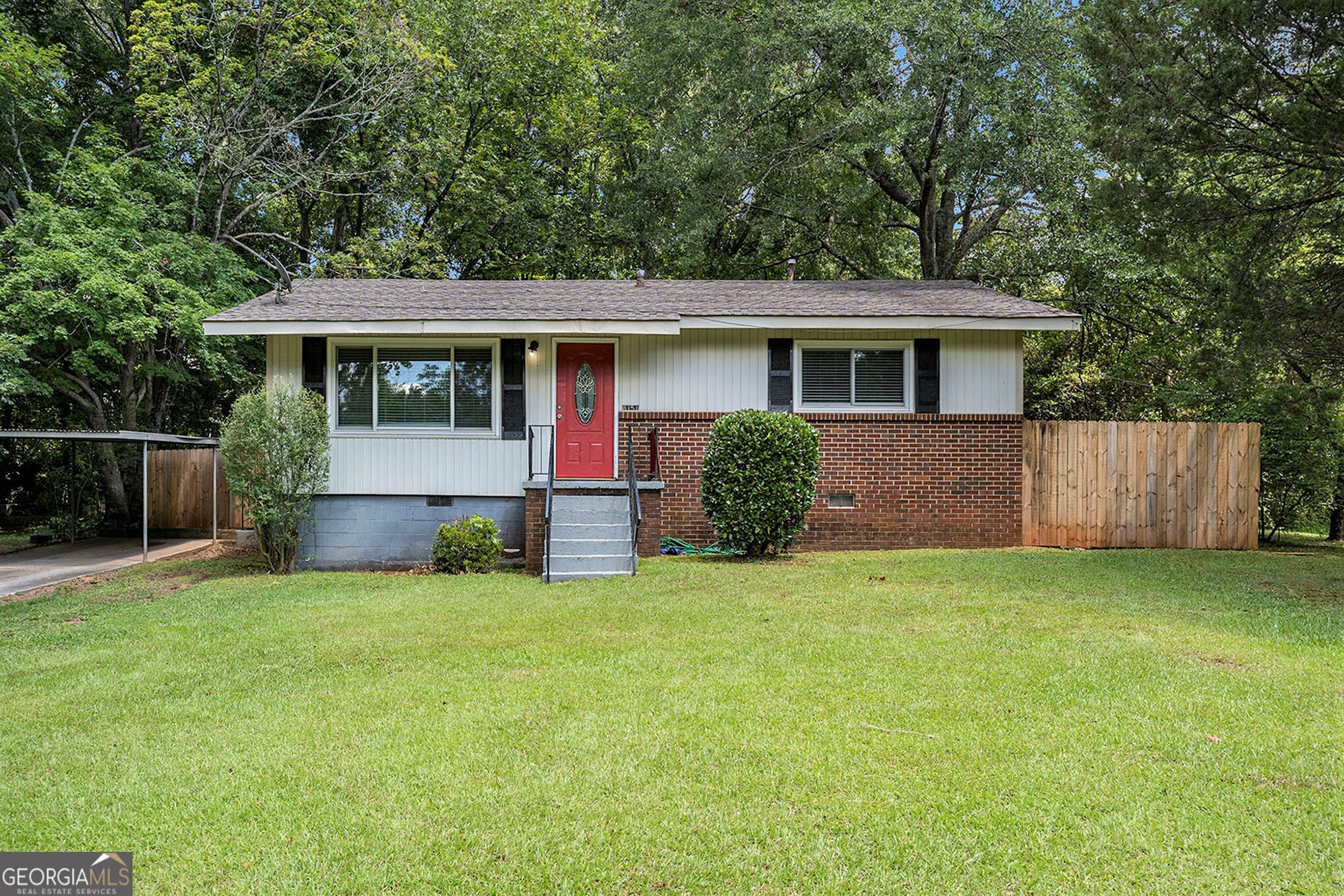 Property Photo: 8151 SW Spillers Drive SW GA 30014