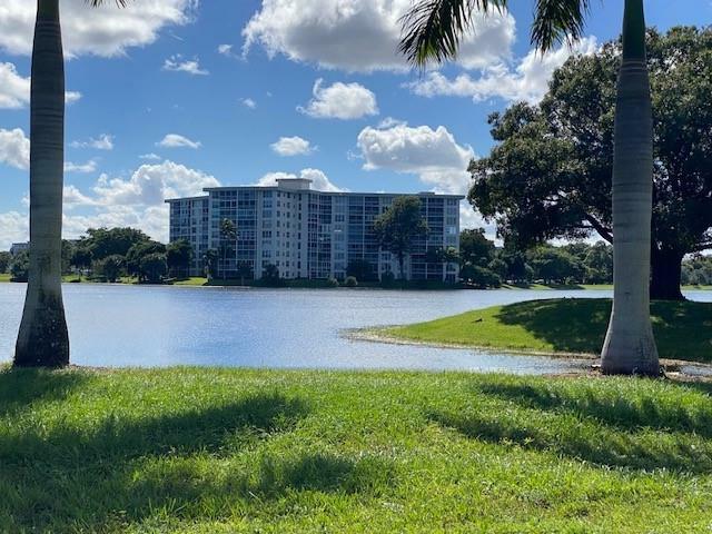 Property Photo: 3051 N Course Dr 104 FL 33069