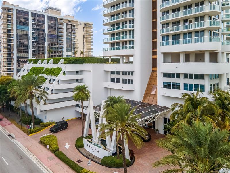 6365 Collins Ave 907  Miami Beach FL 33141 photo