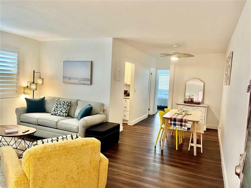 Property Photo: 700 Bayshore Dr 9 FL 33304