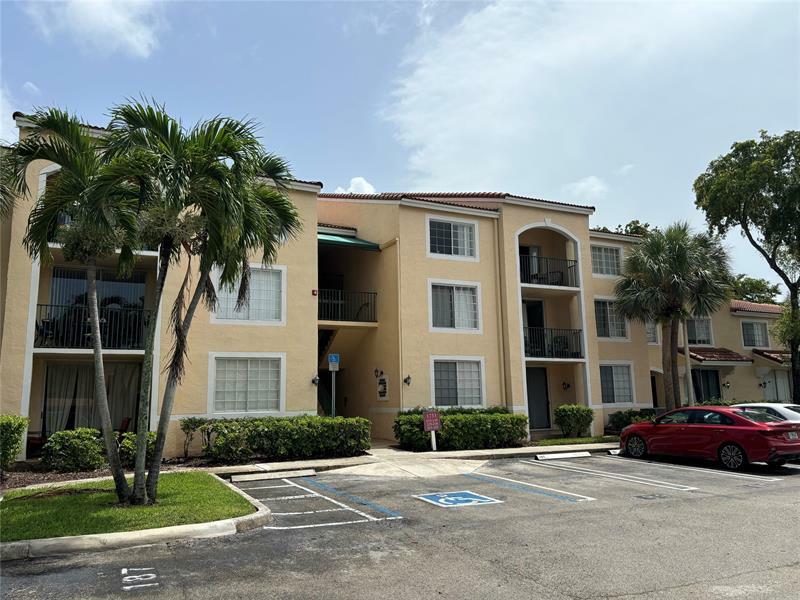 Property Photo: 1733 Village Blvd FL 33409