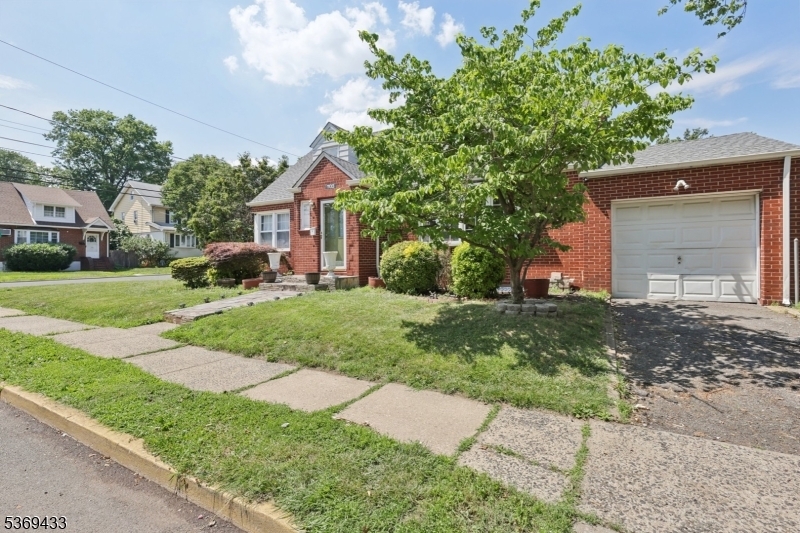 Property Photo:  703 Elm St  NJ 07203 