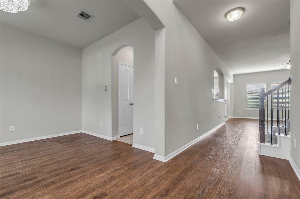 Property Photo: 8403 Broadleaf Avenue TX 77521
