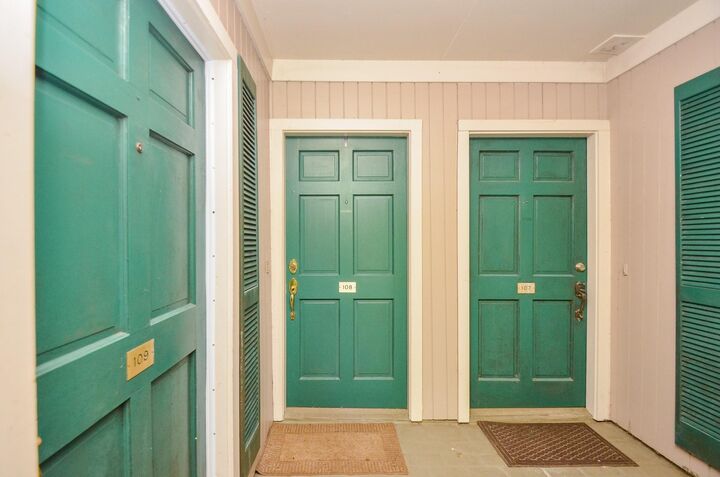 Property Photo:  2238 S Piney Point  Road 108  TX 77063 