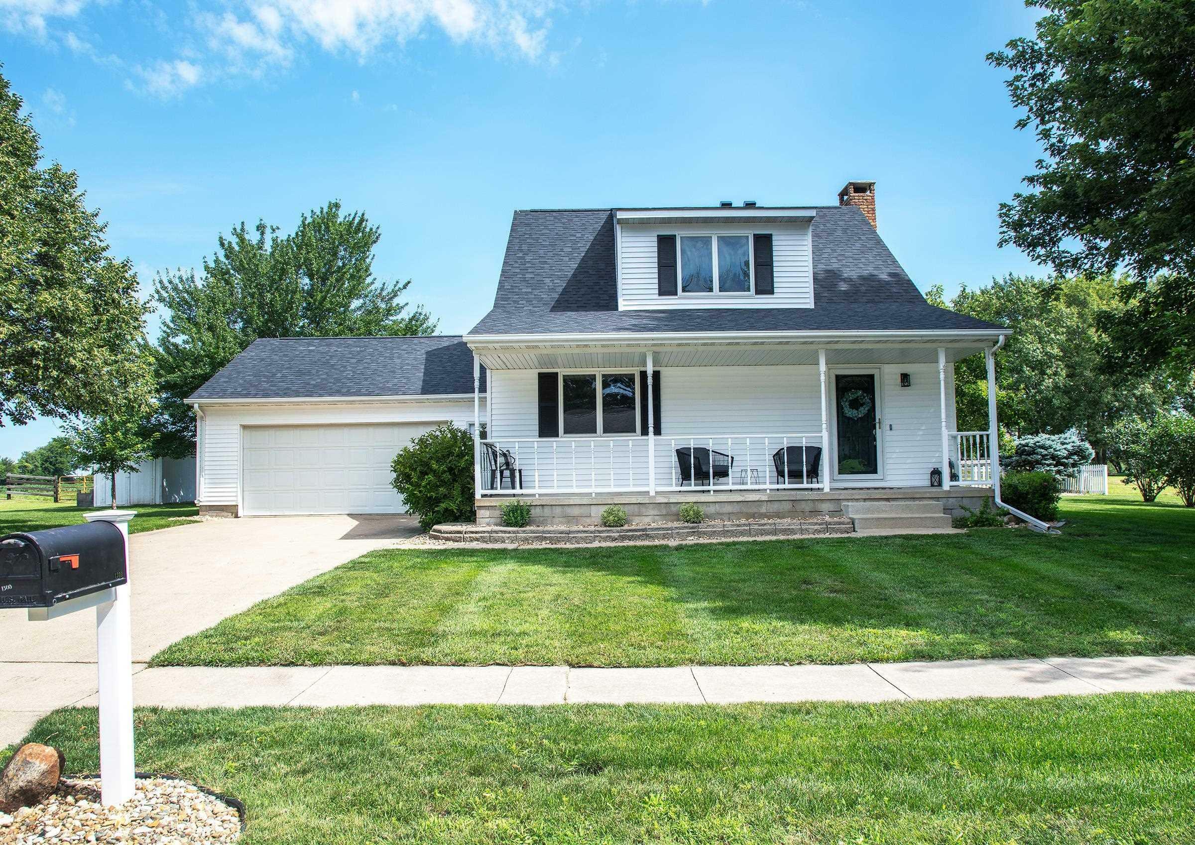 Property Photo: 1300 Country Meadows Dr IA 50677