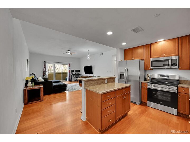 Property Photo: 722 Washington Ave 306 CO 80401
