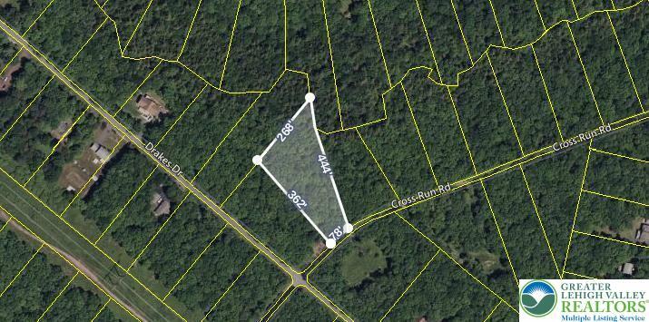 Property Photo: 626 Cross Run Road PA 18229
