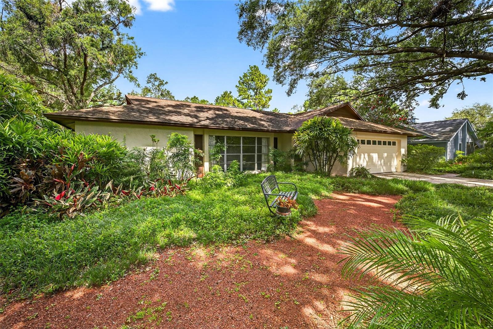 Property Photo: 524 Garrard Drive FL 33617