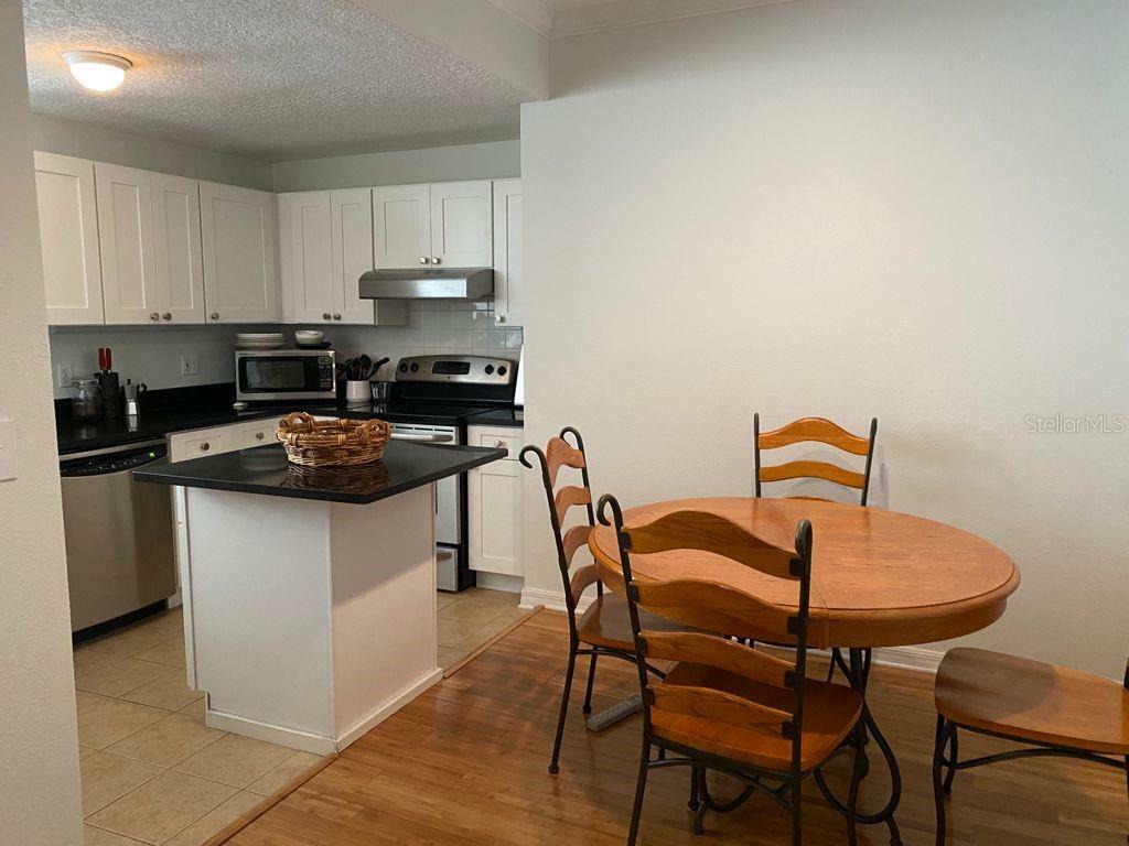 Property Photo:  501 Knights Run Avenue 2218  FL 33602 