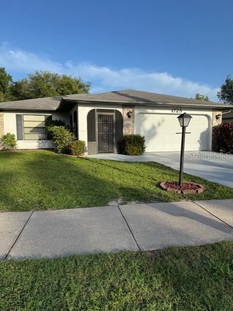 Property Photo:  1725 Briar Creek Lane  FL 34235 
