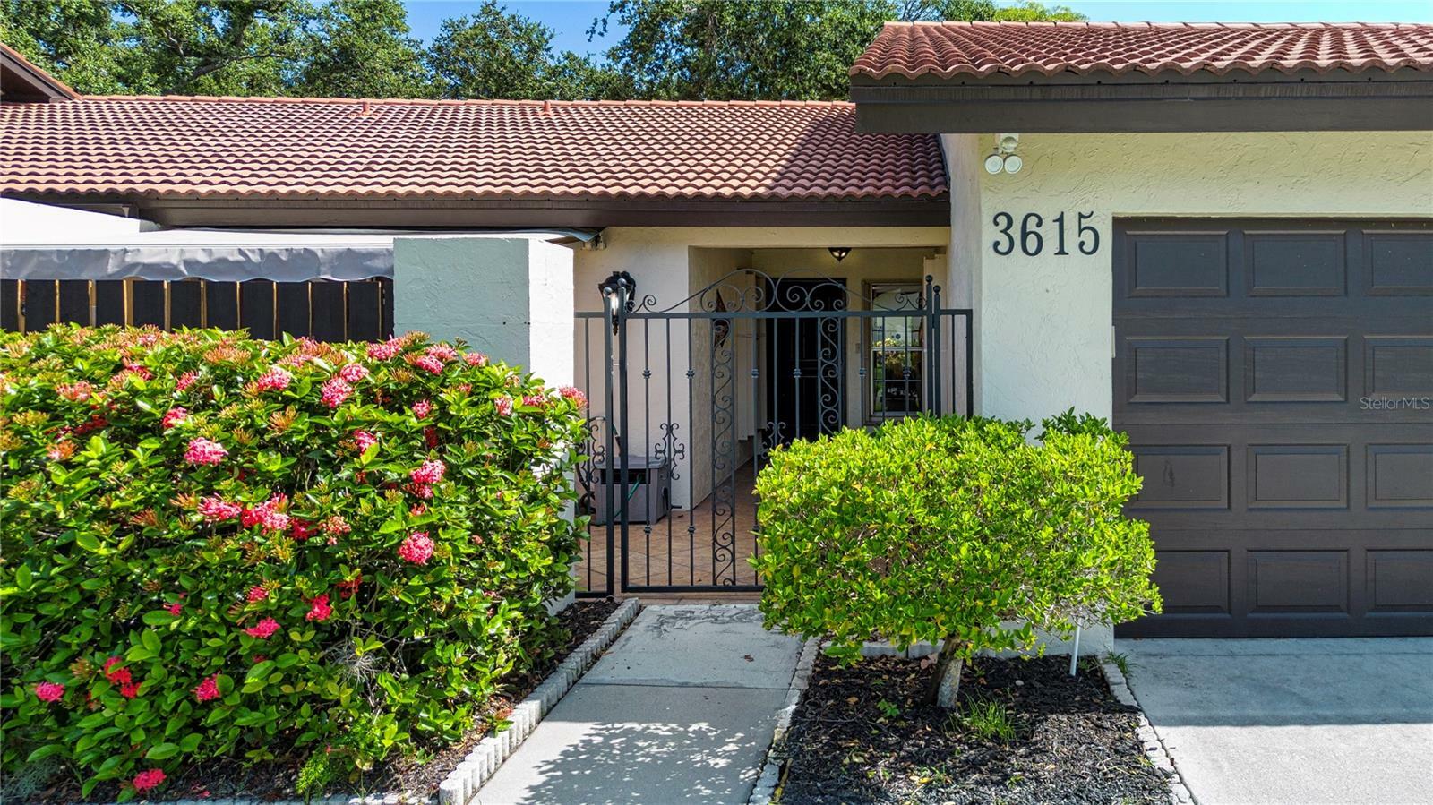Property Photo: 3615 Puerta Court 8516 FL 34232