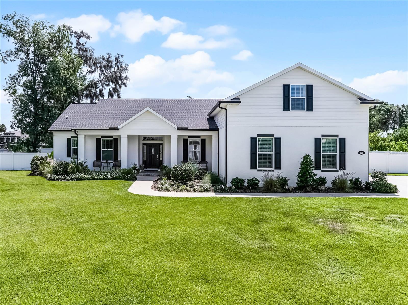 Property Photo: 926 John Cressler Drive FL 33584