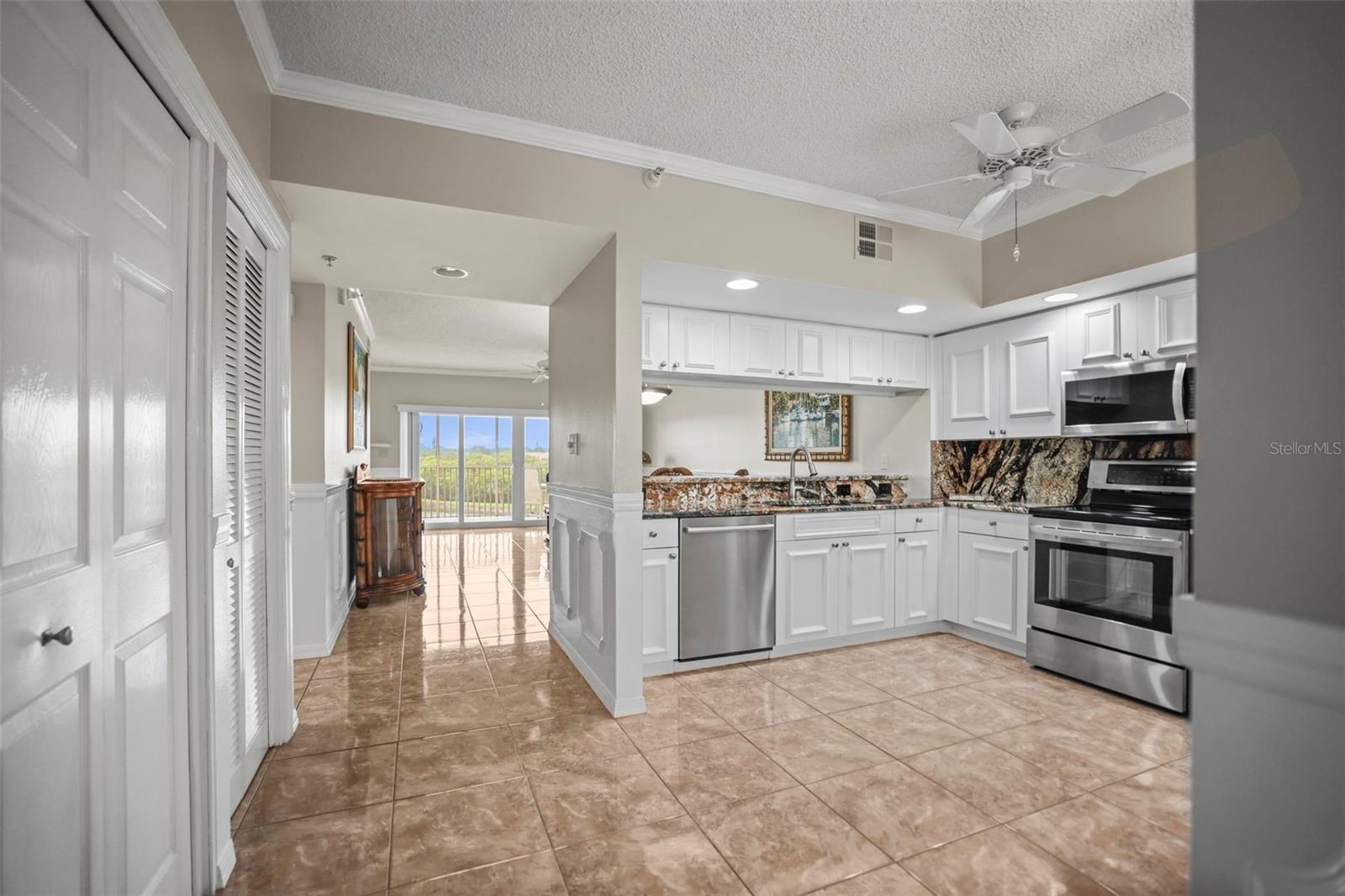 Property Photo: 6450 Shoreline Dr Drive 9202 FL 33708
