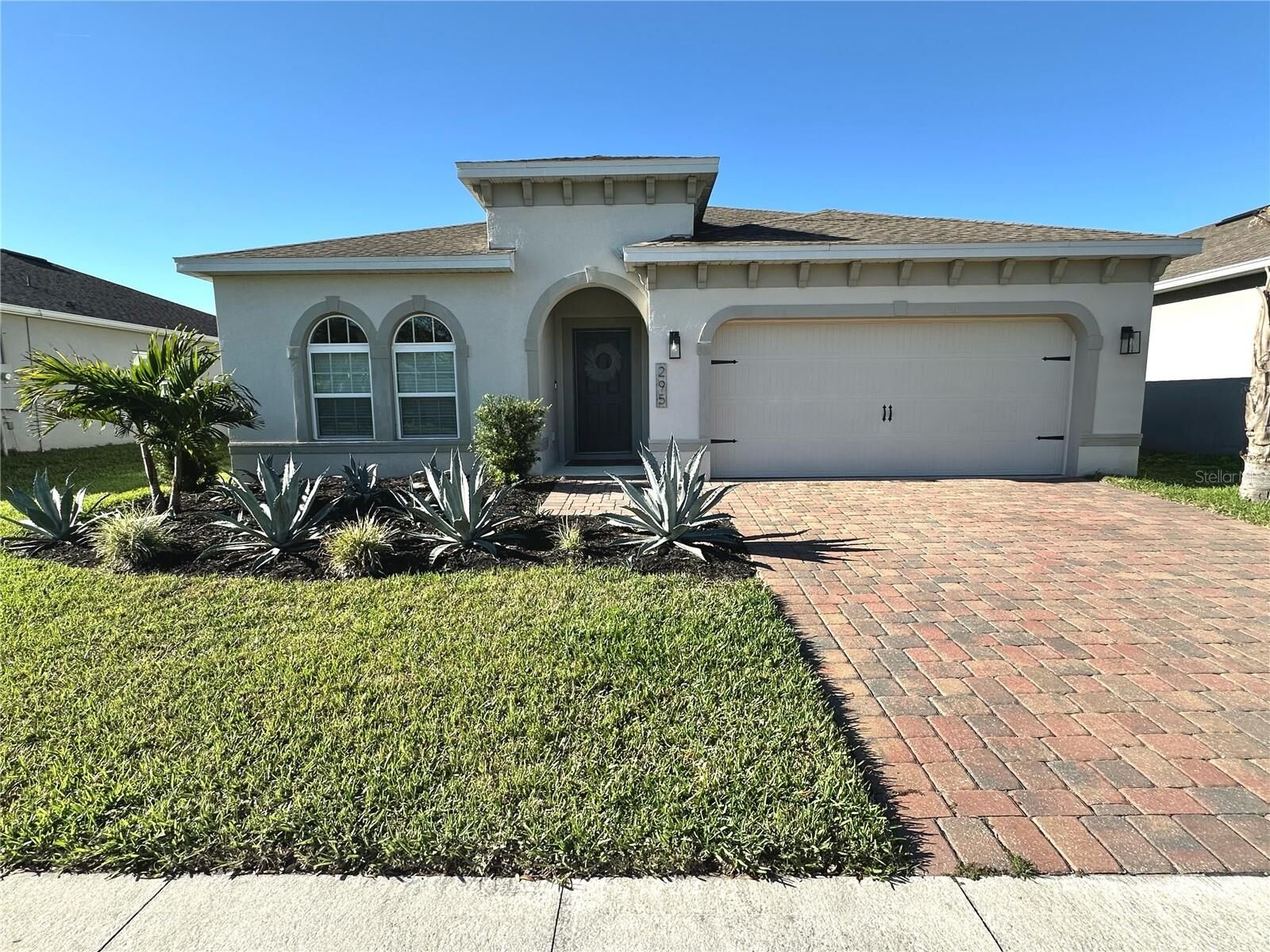Property Photo: 295 Whirlaway Drive FL 33837