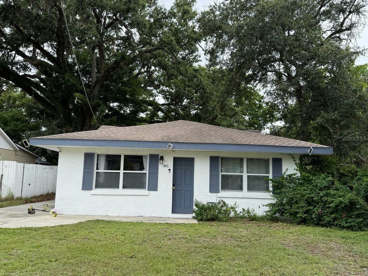 Property Photo: 341 Avenue L NE FL 33881