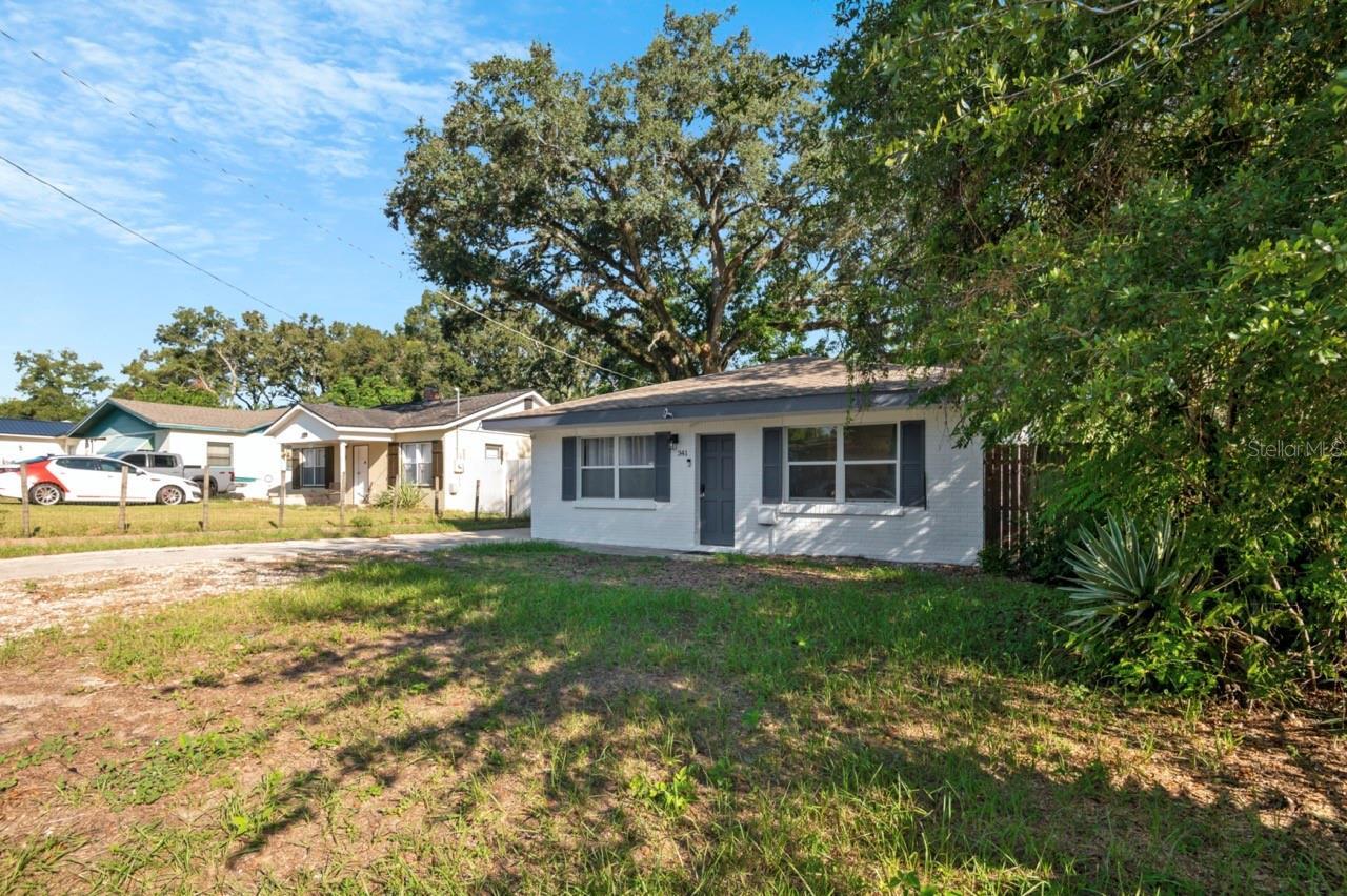 Property Photo: 341 Avenue L NE FL 33881