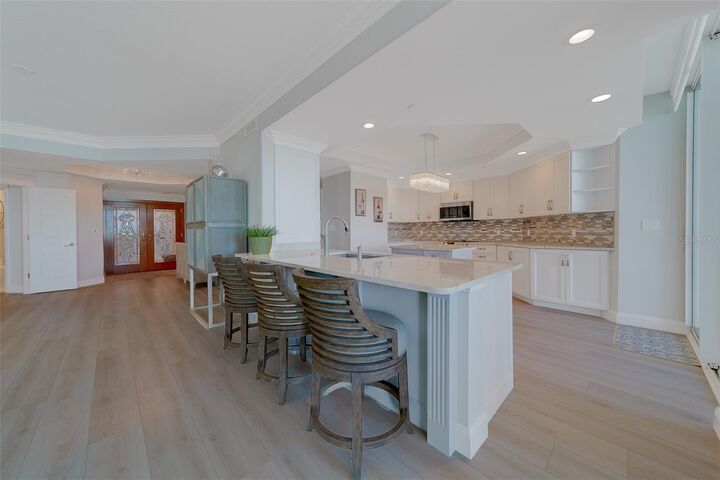 Property Photo:  2 Seaside Lane 801  FL 33756 