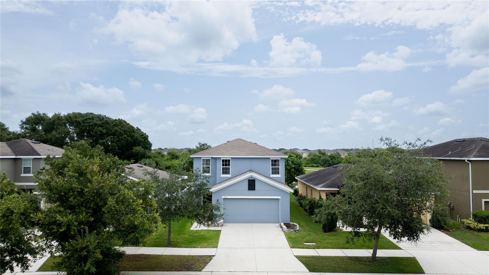 Property Photo: 11926 Grand Kempston Drive FL 33534