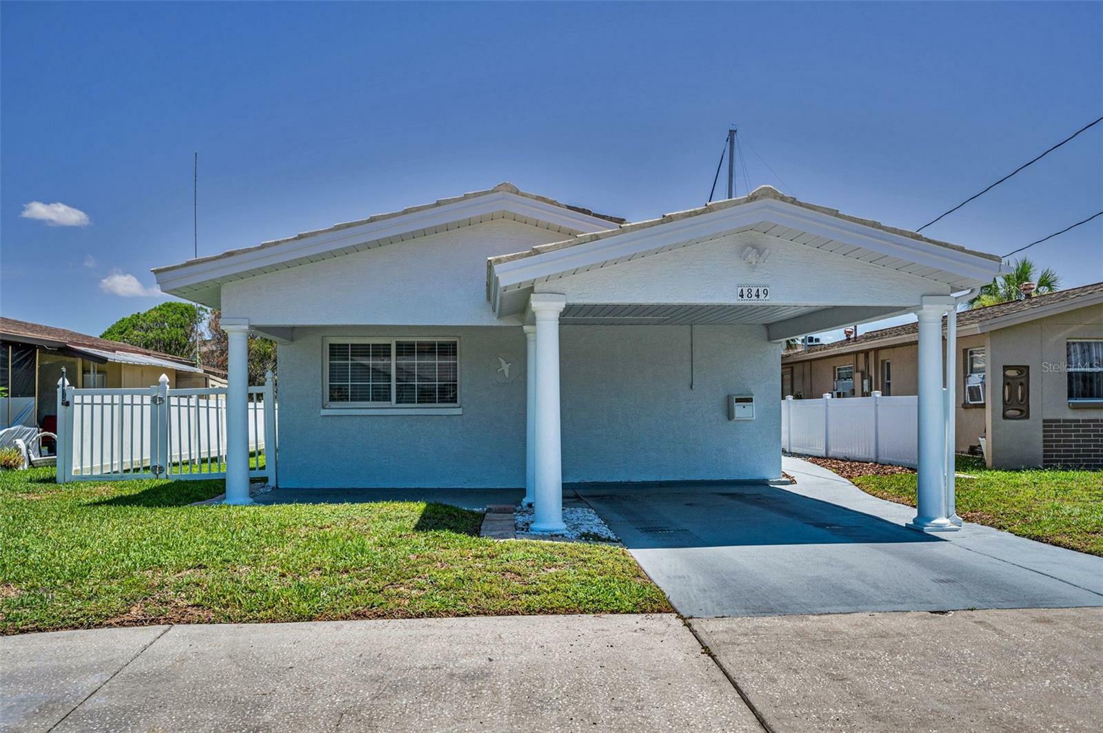 Property Photo: 4849 Floramar Terrace FL 34652