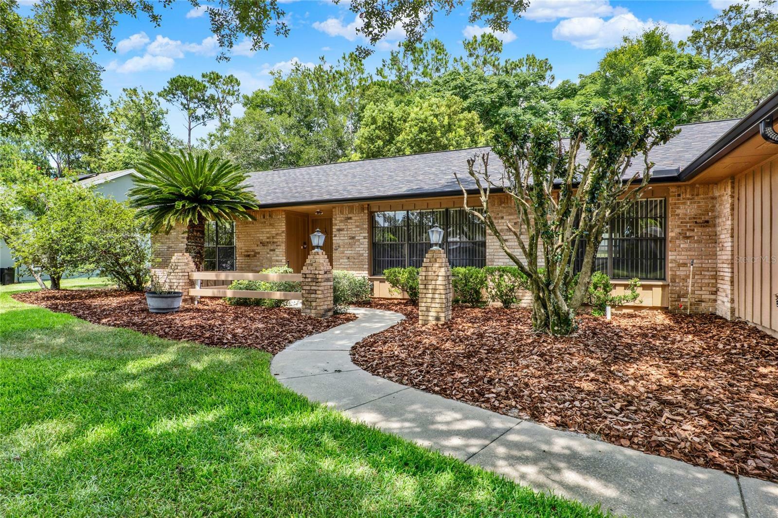 Property Photo: 1343 S Ridge Lake Circle FL 32750