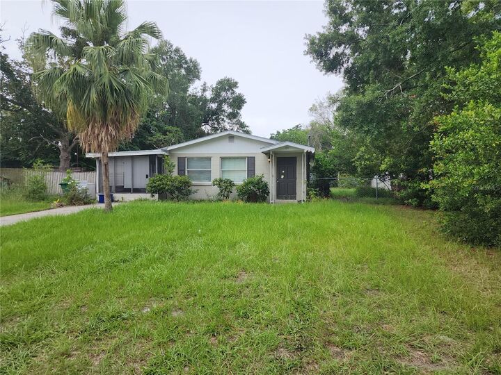Property Photo: 1711 E Poinsettia Avenue FL 33612