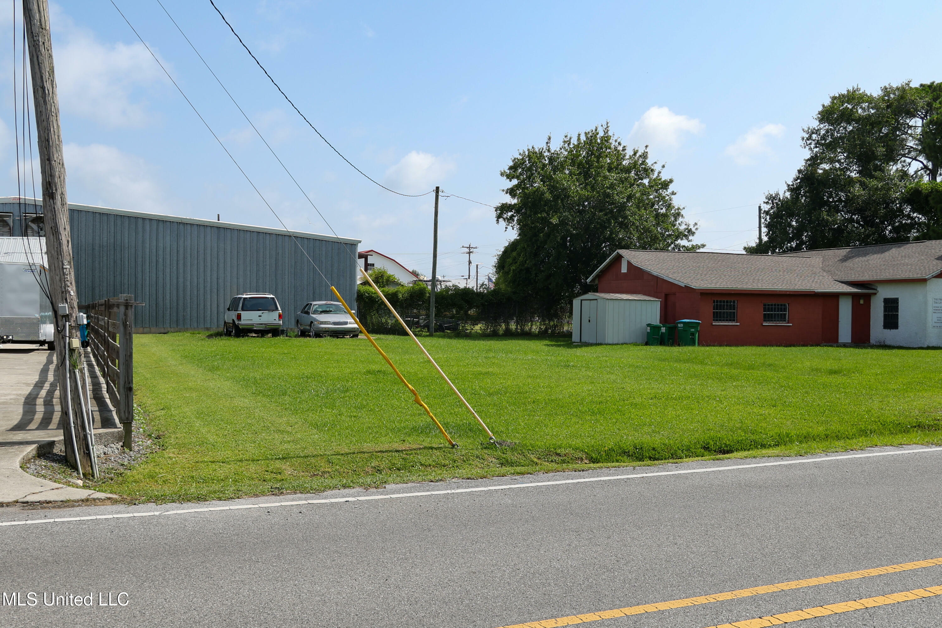 Property Photo: Live Oak Avenue MS 39567