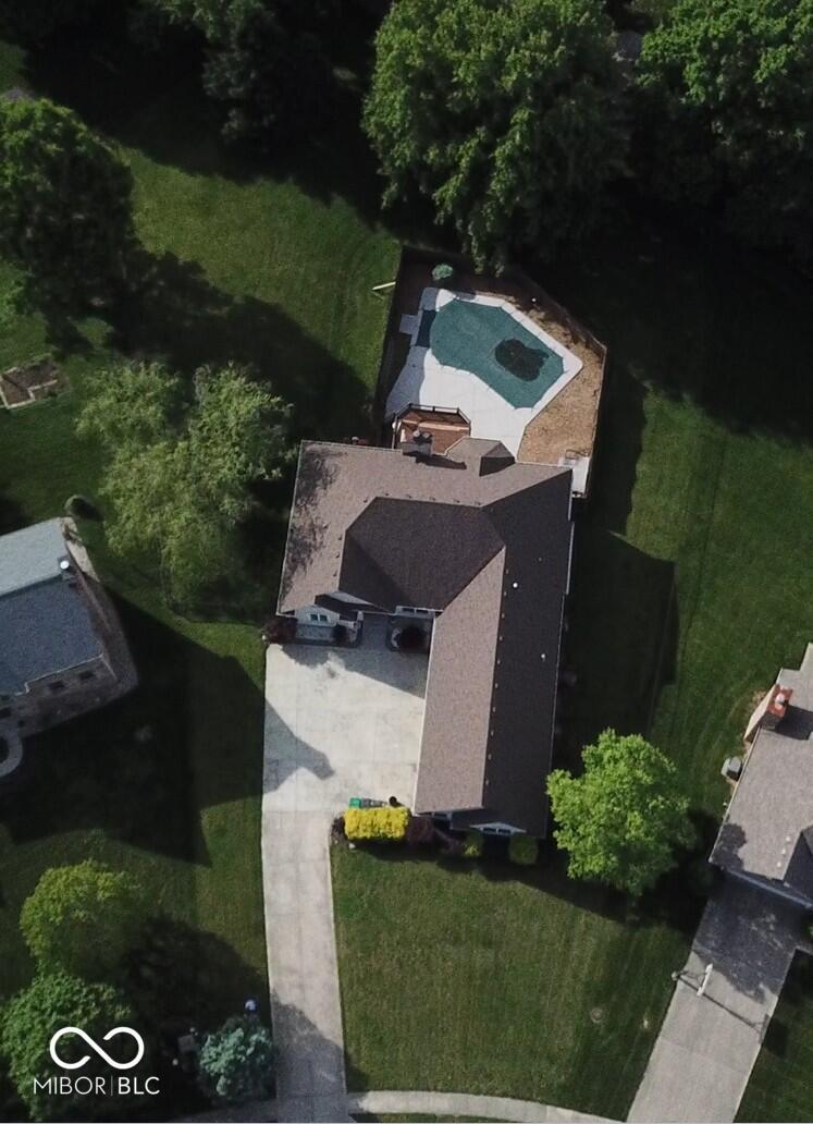 Property Photo: 129 Back Creek Overlook IN 46142