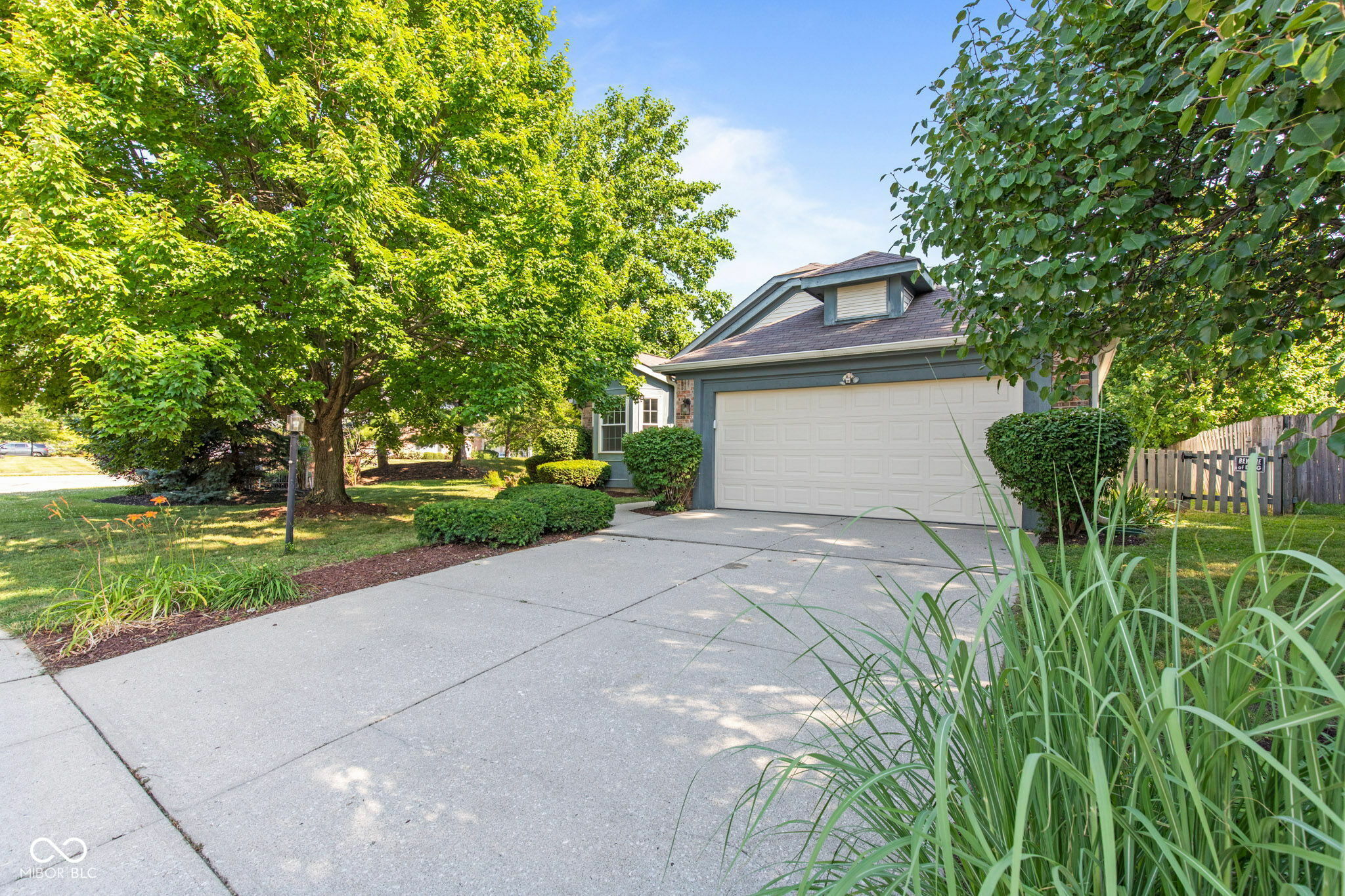 Property Photo: 8812 Glass Chimney Lane IN 46037