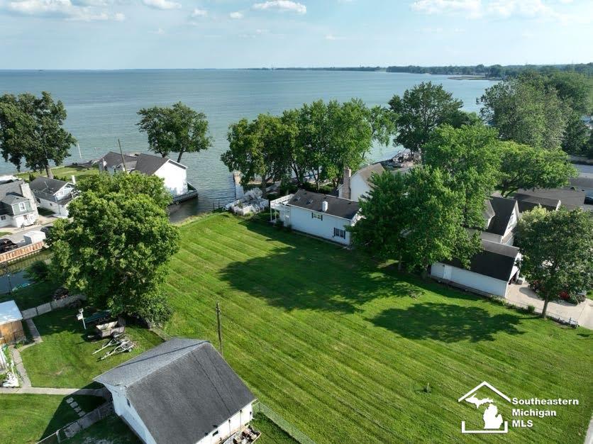 Property Photo: 11309 Harold Drive MI 48157