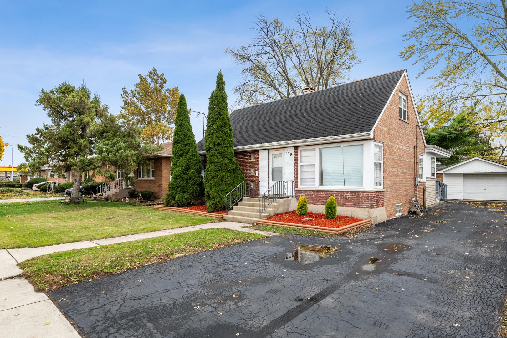 Property Photo: 749 E 154th Place IL 60473